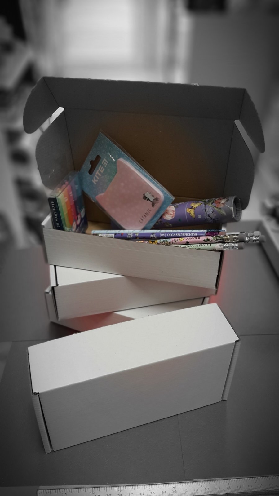 Картонена кутия за подаръци и куриерски пратки 180 х 100 х 50 cm Бял